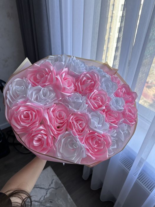 Букет из ленты, розы