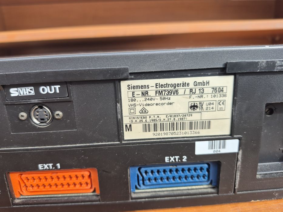 Vând Video recorder S VHS Marca Siemens model FM-739V6,made in Germany