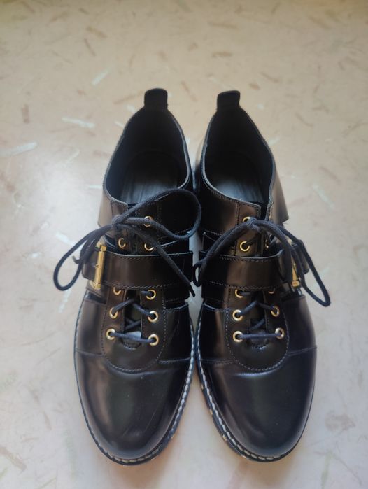 Туфли женские Asos с золотой гарнитурой