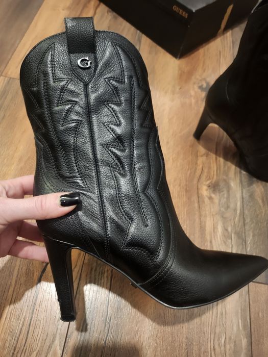Дамски ботуши Guess 37н