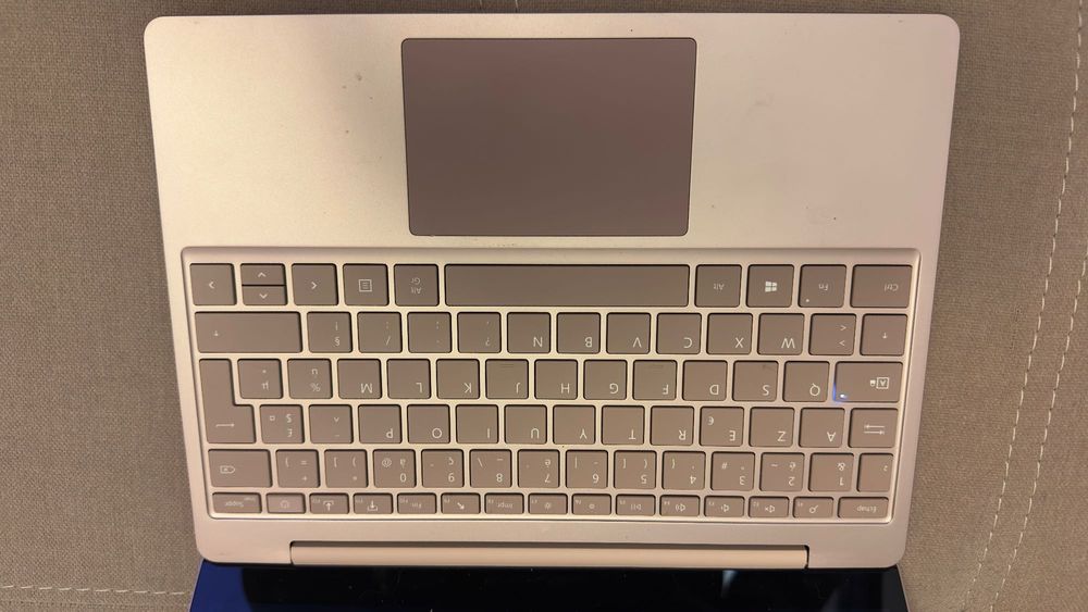 Laptop ultraportabil Microsoft Surface Go, 12.4"  model 1943