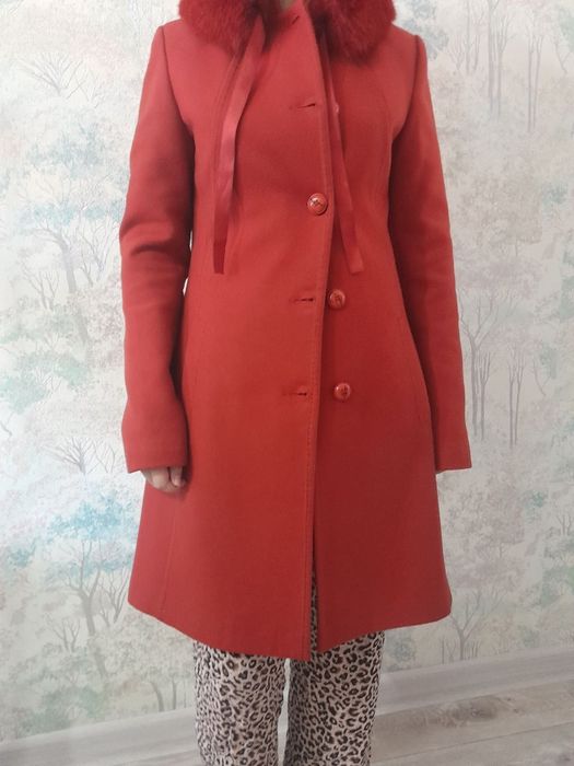 Продам женское пальто