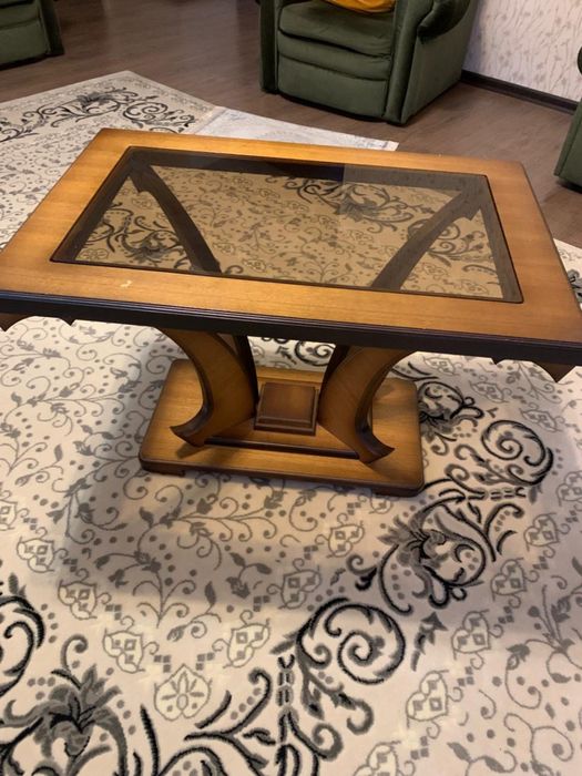 Продам журнальный столик