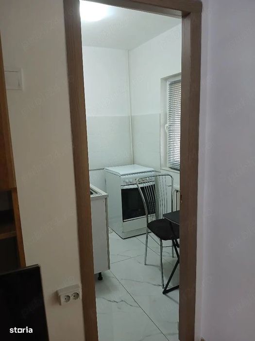 Garsoniera zona girocului Etaj 1 Pret 200 euro