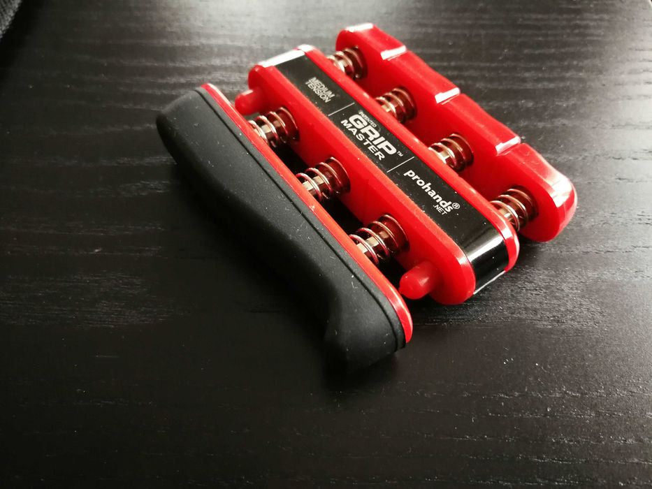 Уред за предмишници и пръсти: ортопедика, спорт, рехабилитация