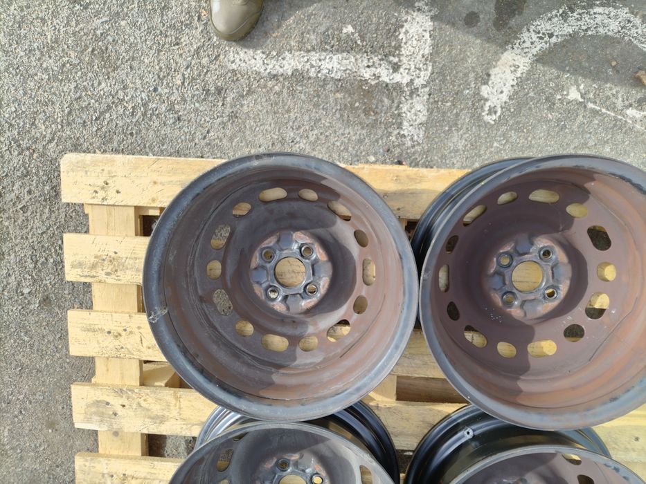 15 цола 4 х 100 мм Мазда / ТОЙОТА / Кия / Хюндай - 6 Инча /ЕТ 45