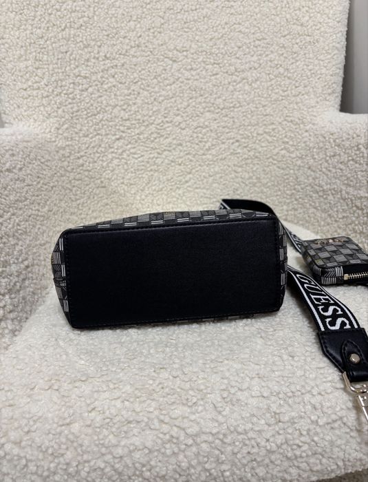 Чанта Guess G Wave Mini tote bag