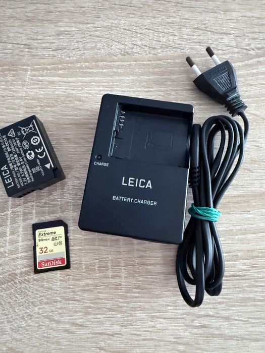 Camera foto DSLR Leica V-Lux (Typ 114)