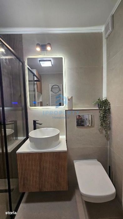 Dristor 2 camere renovat cu balcon si prox. metrou