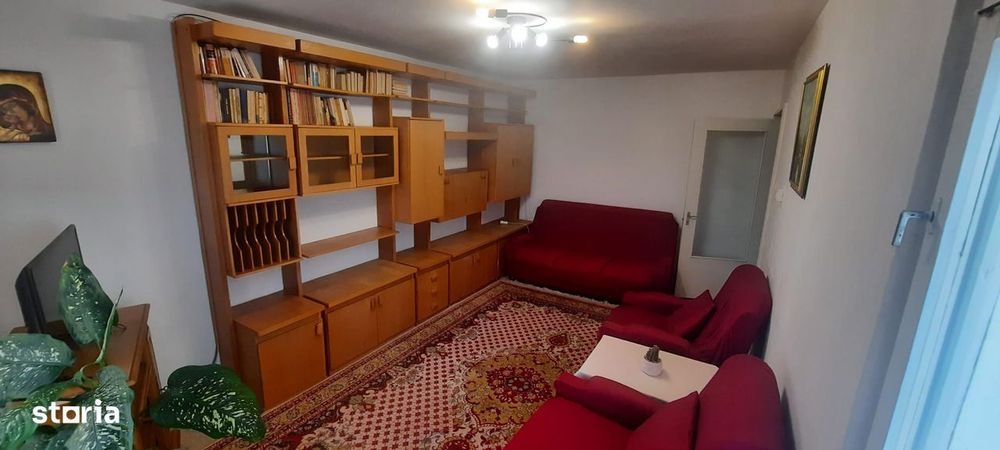 Campina - ultracentral - ap. 2 cam - 350 Euro/Luna