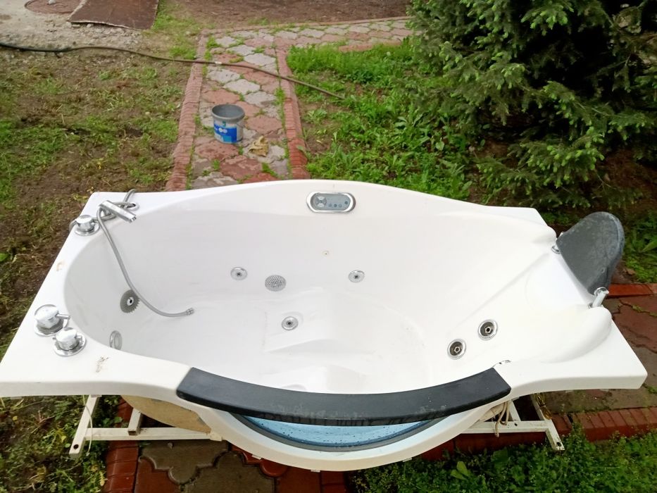 Гидромассажный джакузи