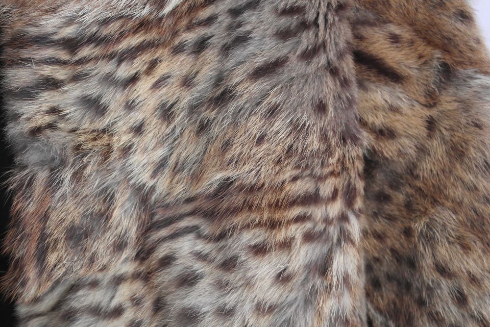 Шуба меховая , рысь натуральная.можно для рэпа и тик-ток