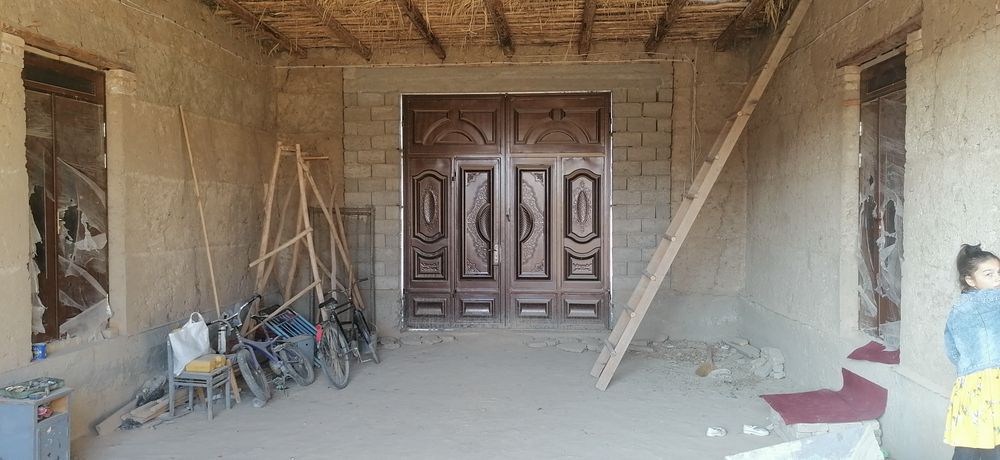 Срочно уй сотилади 6 сотихли 6 хонали вариантлар бор килишамиз