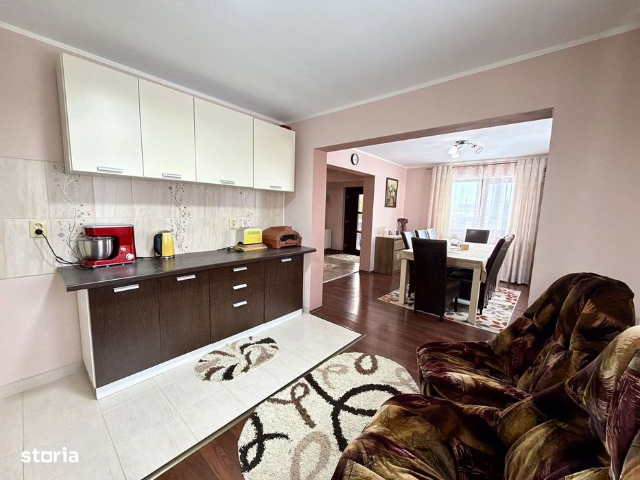 Vila P + M, 2009, teren 1000 mp, mobilată, Siretu - Saucesti