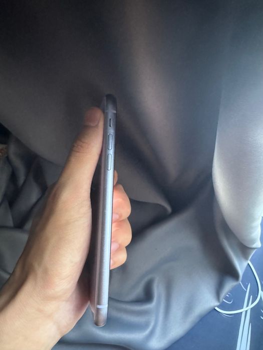 Продам айфон 11 Iphone 11