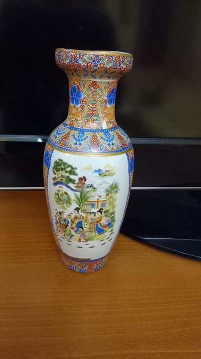 Китайска  ваза,25см.висичина