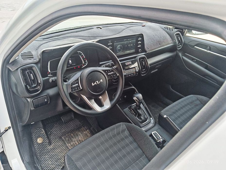KIA Sonet sotiladi 180mln