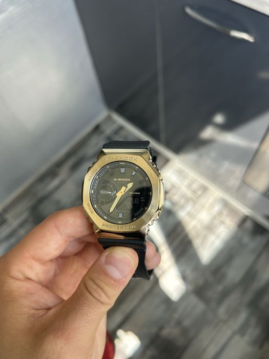 Часовник Casio G-Shock Black and Gold