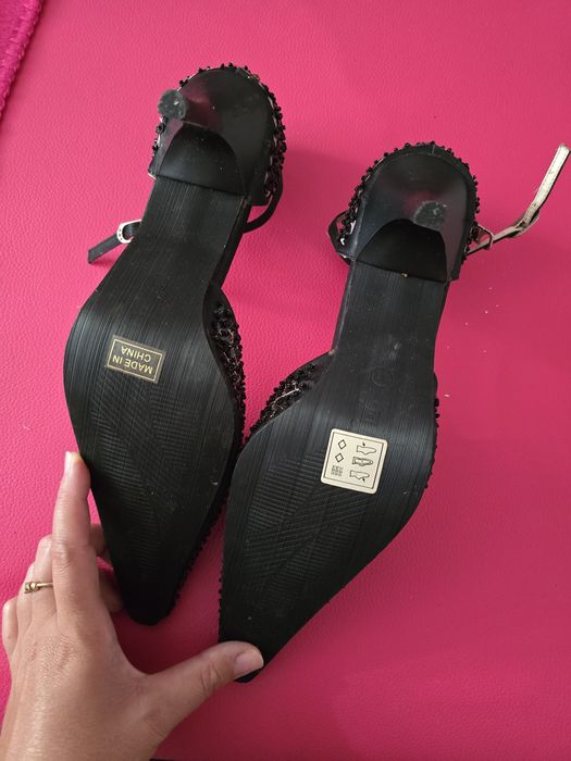 Pantofi cu toc dama