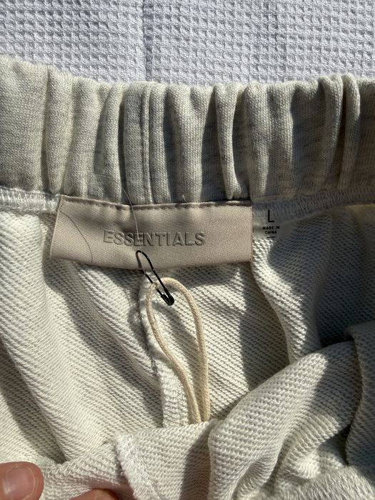 Pantaloni Essentials