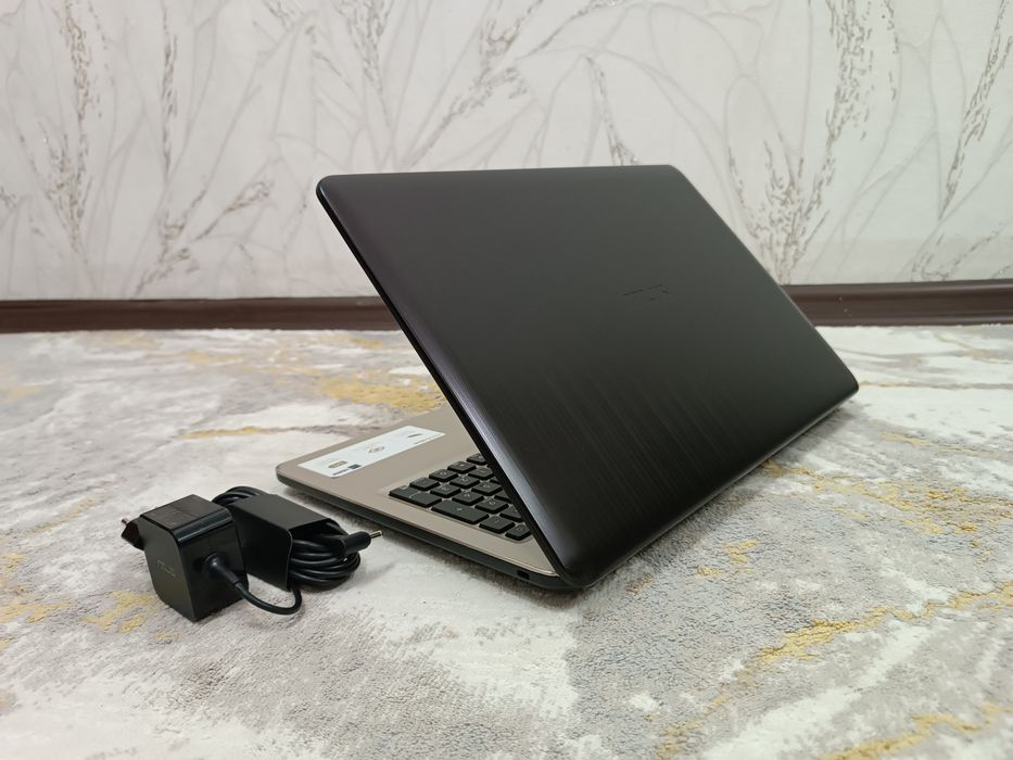 Ноутбук ASUS Windows 10.