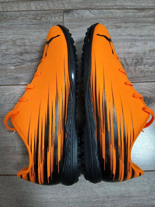 Футболни обувки, стоножки Puma, номер 37,5