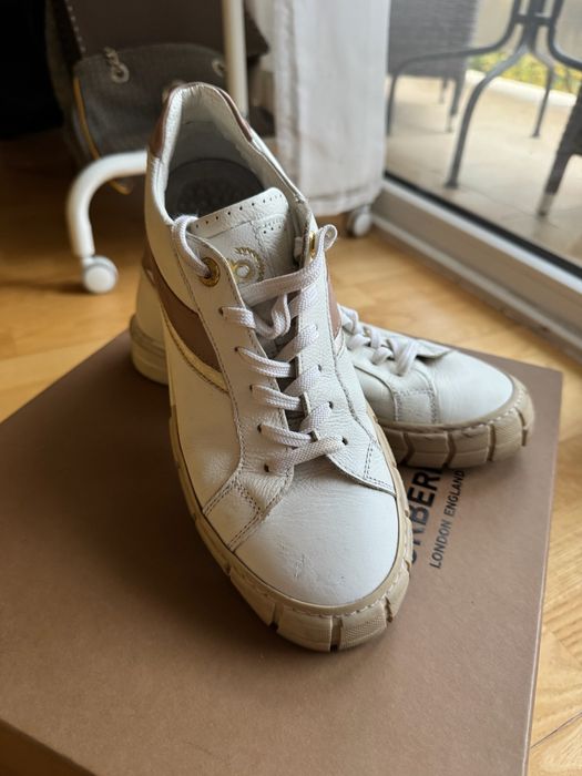 Sneakers Bugatti Leather – Detalii Aurii și Rose Gold