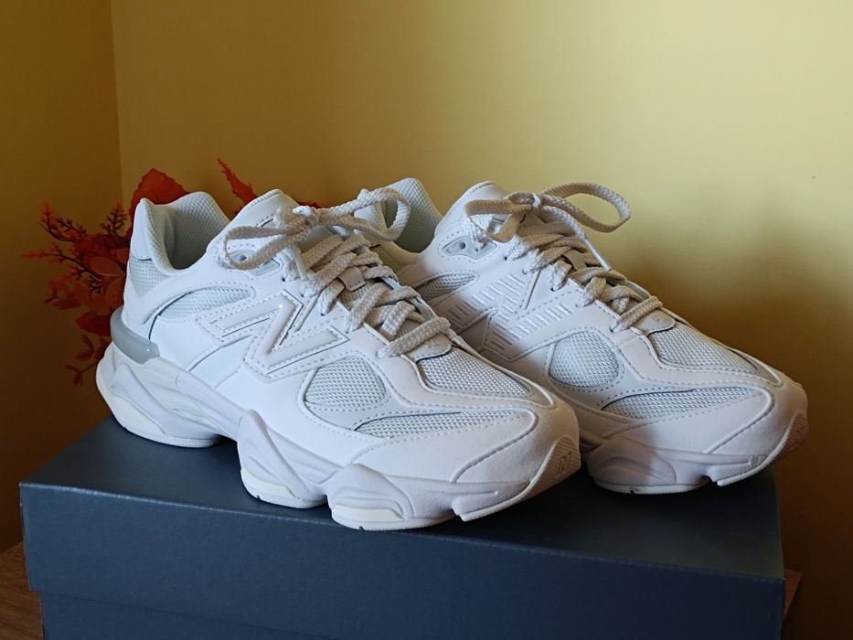 ОРИГИНАЛНИ! New Balance 9060 Triple White