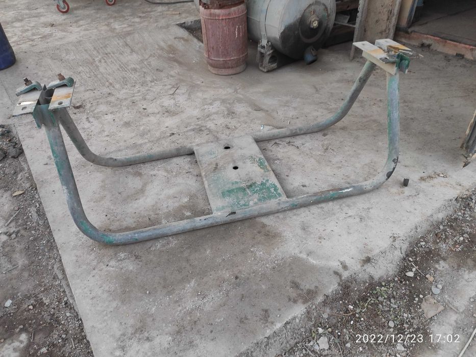 Грузовые запчасти для полуприцепа и тягача