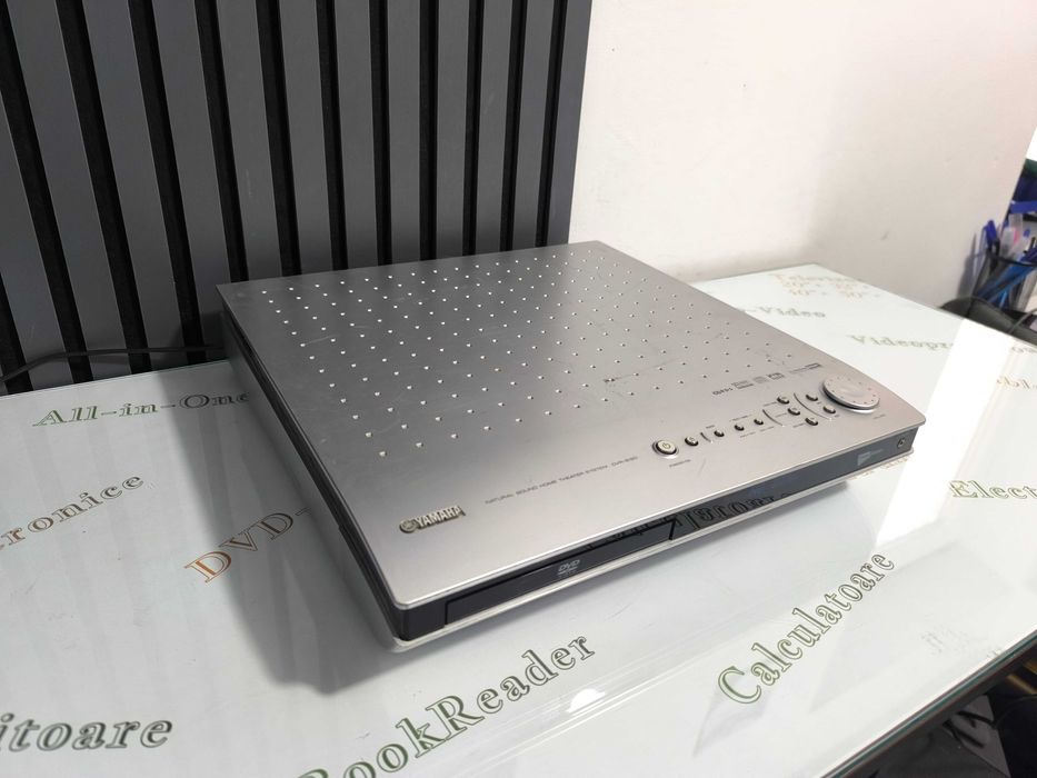 Yamaha DVR-S120 Home Theater DVD Dolby Digital DTS Surround