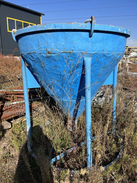 Кюбел за бетон втора ръка.