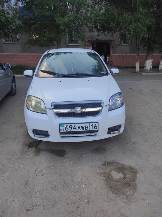 Прадаю авто шевроле авео 2011год