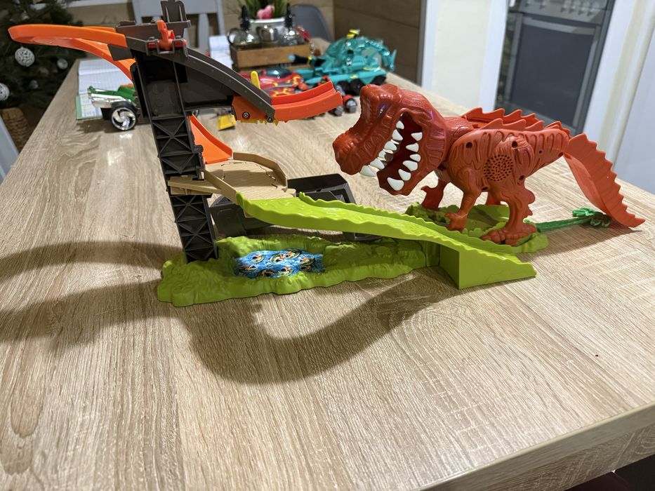 Хот Уилс писта за игра