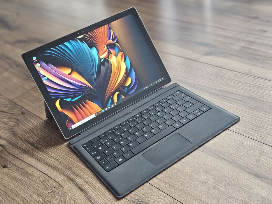 Tableta Microsoft Surface Pro 4, Intel i5, 8GB DDR3, SSD 256GB, 12.3"