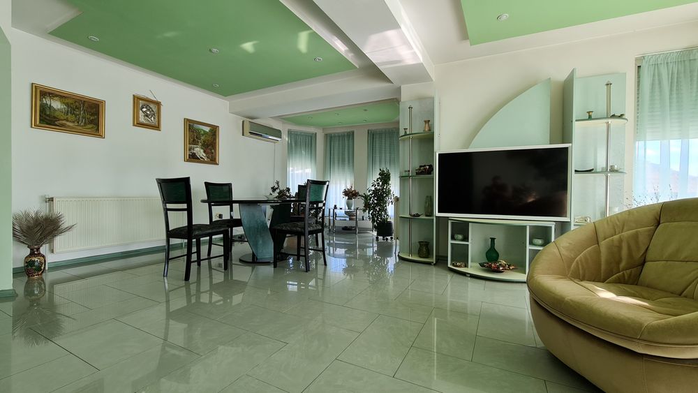 Vand Casa P+1 cu piscina, Curtea de Arges