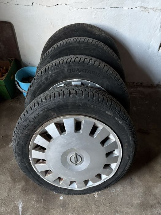 Jante cu cauciucuri+ capace 15 opel
