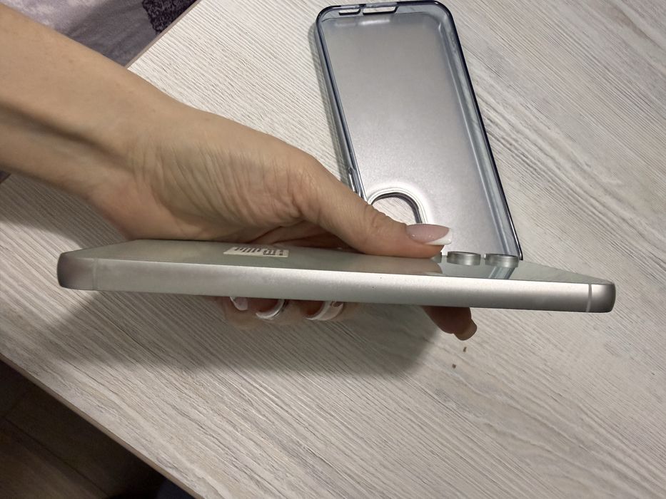 Продам Samsung S23 FE 256 gb памяти