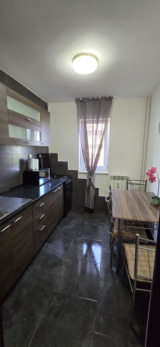Închiriez apartament 2 camere