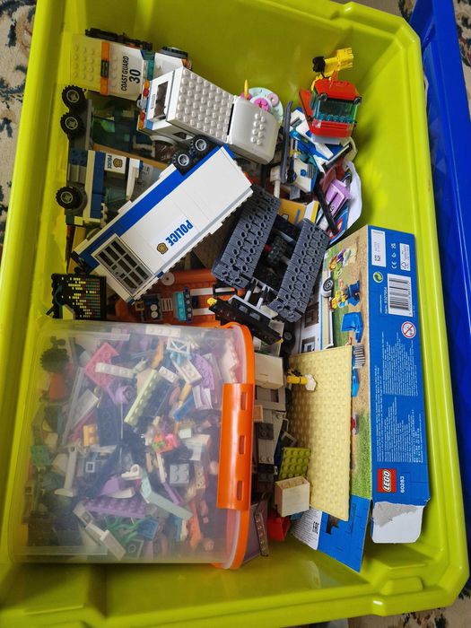 Продам конструкторы ЛЕГО