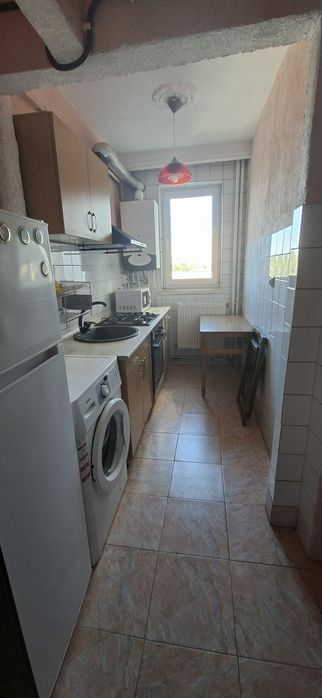 Inchiriez apartament 3camere SD rond 28  Alexandru cel Bun