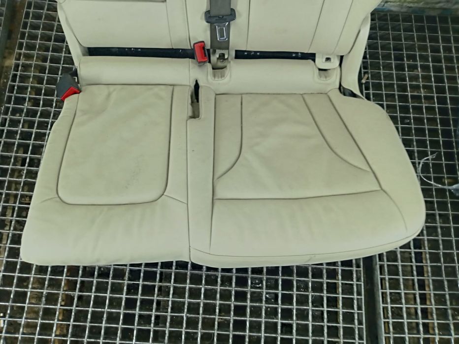 Bancheta stanga spate Audi Q5 8R (2008 - 2012)