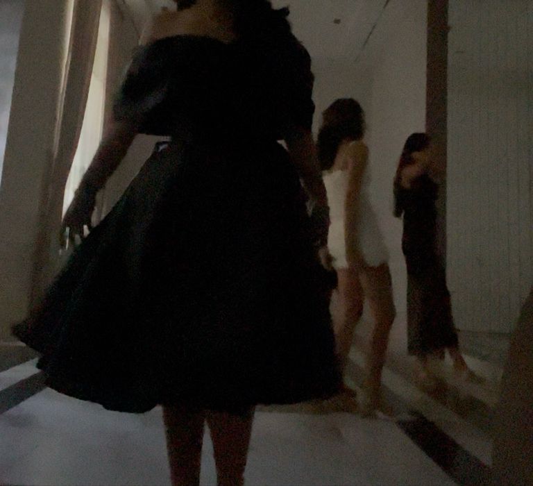 Vecherniy koʻylak 1 marta kiyilgan