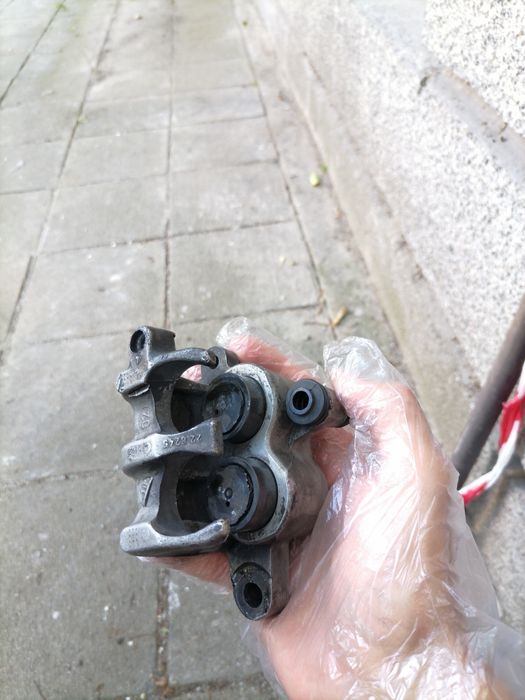 Брембо двубутален работещ, почистен