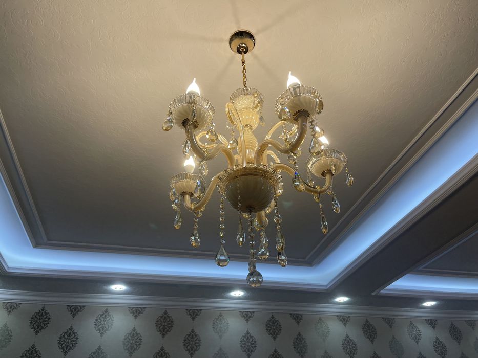 Продам 2 пары люстры