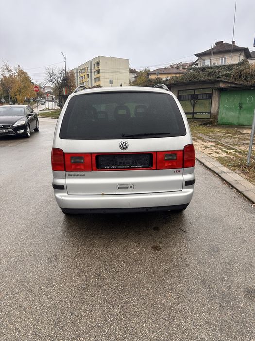 Volkswagen Sharan на части