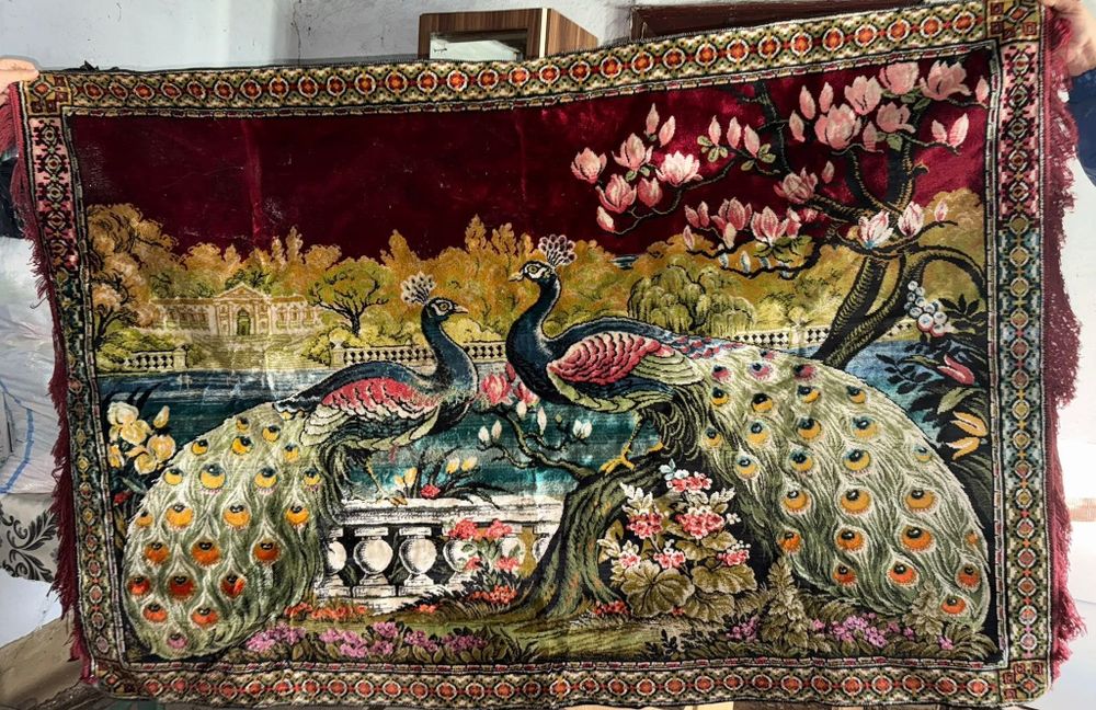 Tapiserie vintage cu păuni – covor mural – model gobelin
Tapiserie dec