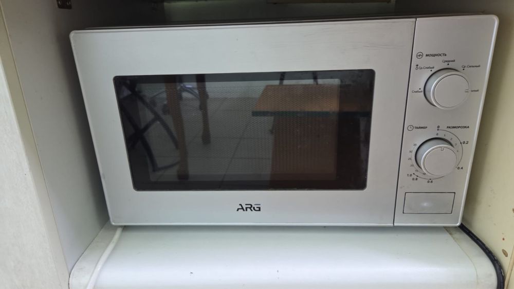 Продаем две микроволновки, ТОРГ УМЕСТЕН