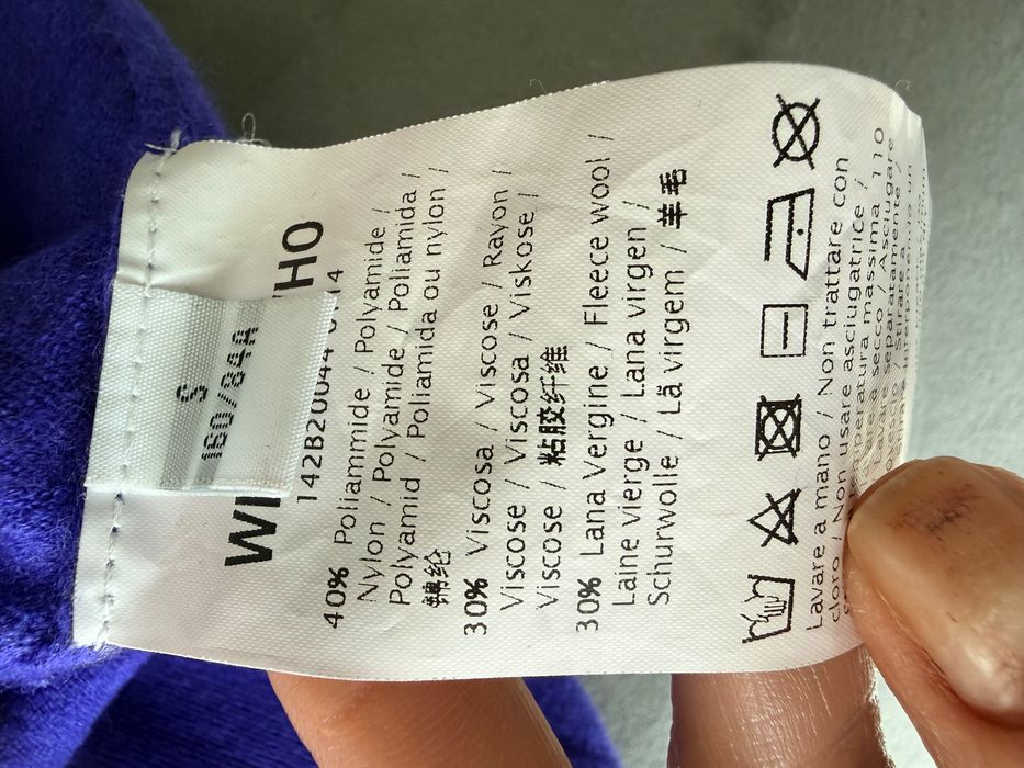 Блуза със зашити пайети