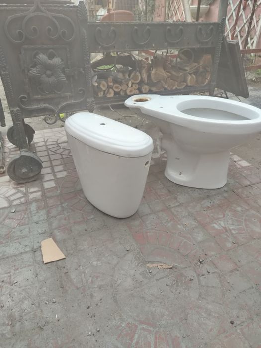 Продаётся Унитаз