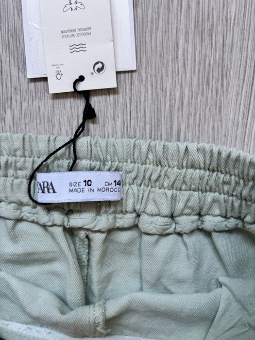 Pantaloni zara  marime 140cm